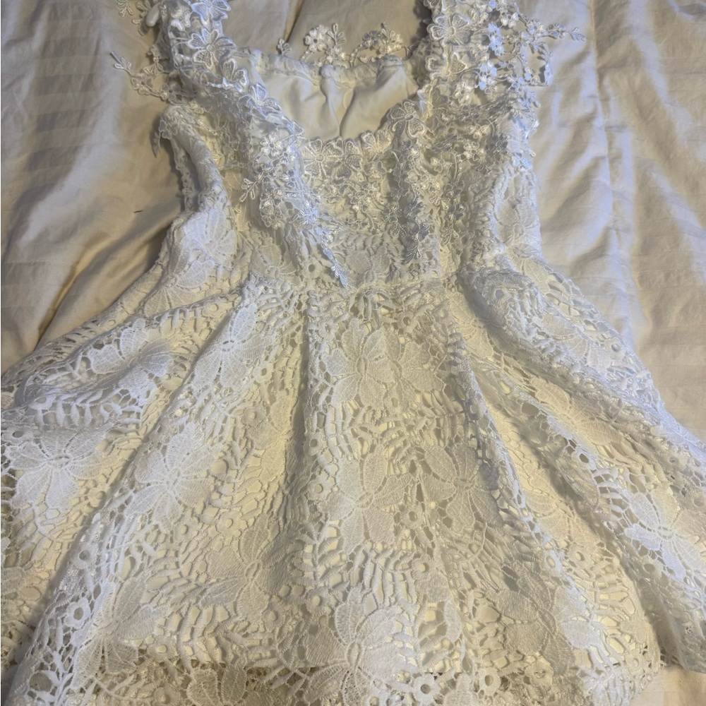 Elegant White Lace Dress